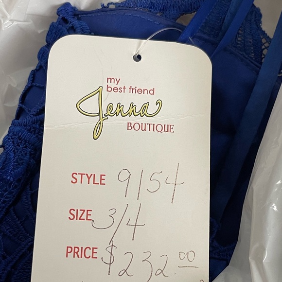 Spaghetti Strap Lace Dress - Picture 3 of 3